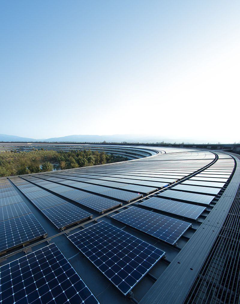 Large-scale rooftop solar array